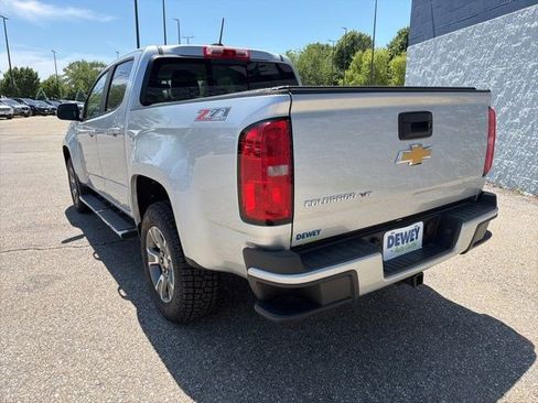 Used 2018 Chevrolet Colorado Z71 AWD/4WD image 3