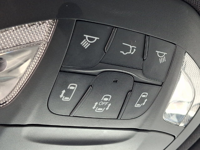 Used 2025 Chrysler Pacifica Limited FWD image 26