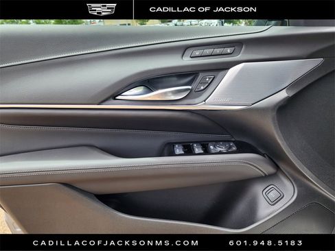 New 2025 Cadillac CT4 Premium Luxury image 9