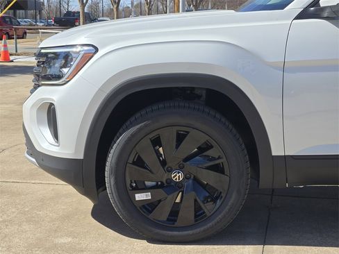 New 2026 Volkswagen Atlas SE image 5