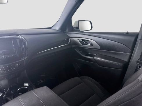 Used 2023 Chevrolet Traverse LT FWD image 21