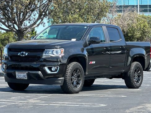 Used 2018 Chevrolet Colorado Z71 w/ Z71 Midnight Edition AWD/4WD image 8