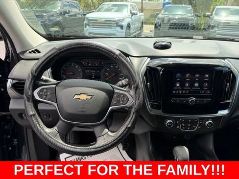 Used 2021 Chevrolet Traverse LT FWD image 18