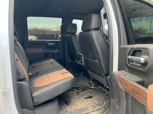 Used 2022 Chevrolet Silverado 2500 High Country w/ Safety Package II image 11