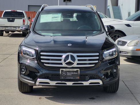 Used 2025 Mercedes-Benz GLB 250 4MATIC image 38