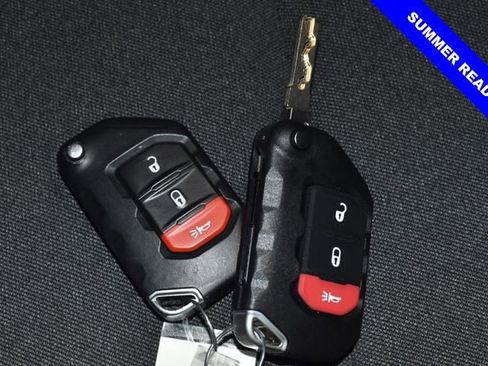 Used 2025 Jeep Wrangler Unlimited Sport AWD/4WD image 35