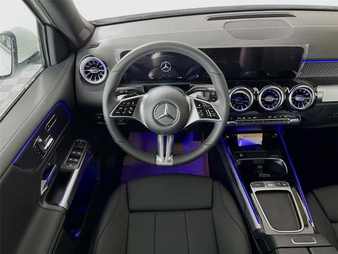 New 2026 Mercedes-Benz GLB 250 4MATIC image 19