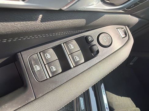 Used 2024 BMW X5 xDrive40i w/ M Sport Package AWD/4WD image 27