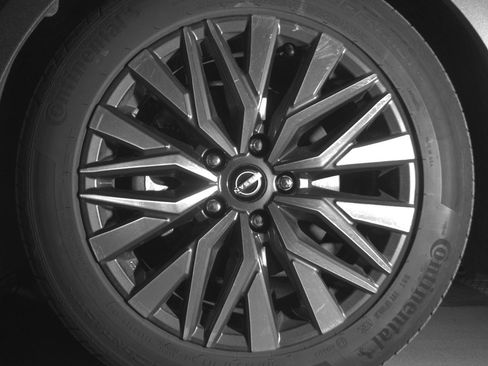 Used 2025 Nissan Altima 2.5 SV image 12