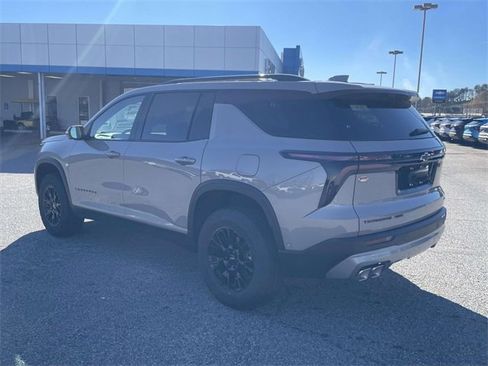 New 2026 Chevrolet Traverse Z71 w/ Enhanced Driving Package image 3