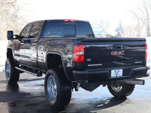 Used 2018 GMC Sierra 3500 Denali w/ Duramax Plus Package image 7