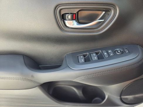 New 2026 Honda HR-V LX image 18