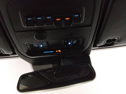 Used 2023 Ford Bronco Wildtrak image 27