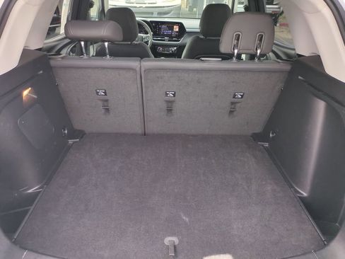 Used 2025 Chevrolet TrailBlazer LT AWD/4WD image 27