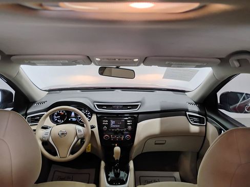 Used 2015 Nissan Rogue S FWD image 12