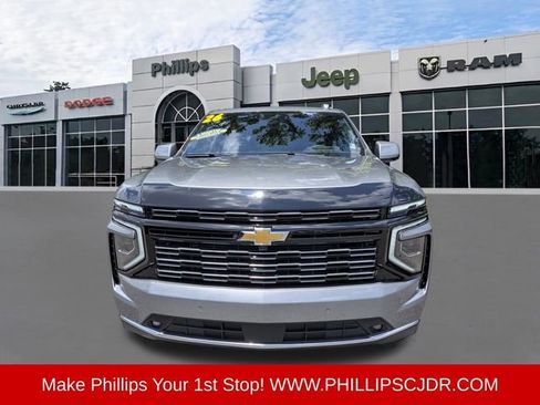 Used 2026 Chevrolet Tahoe High Country AWD/4WD image 8