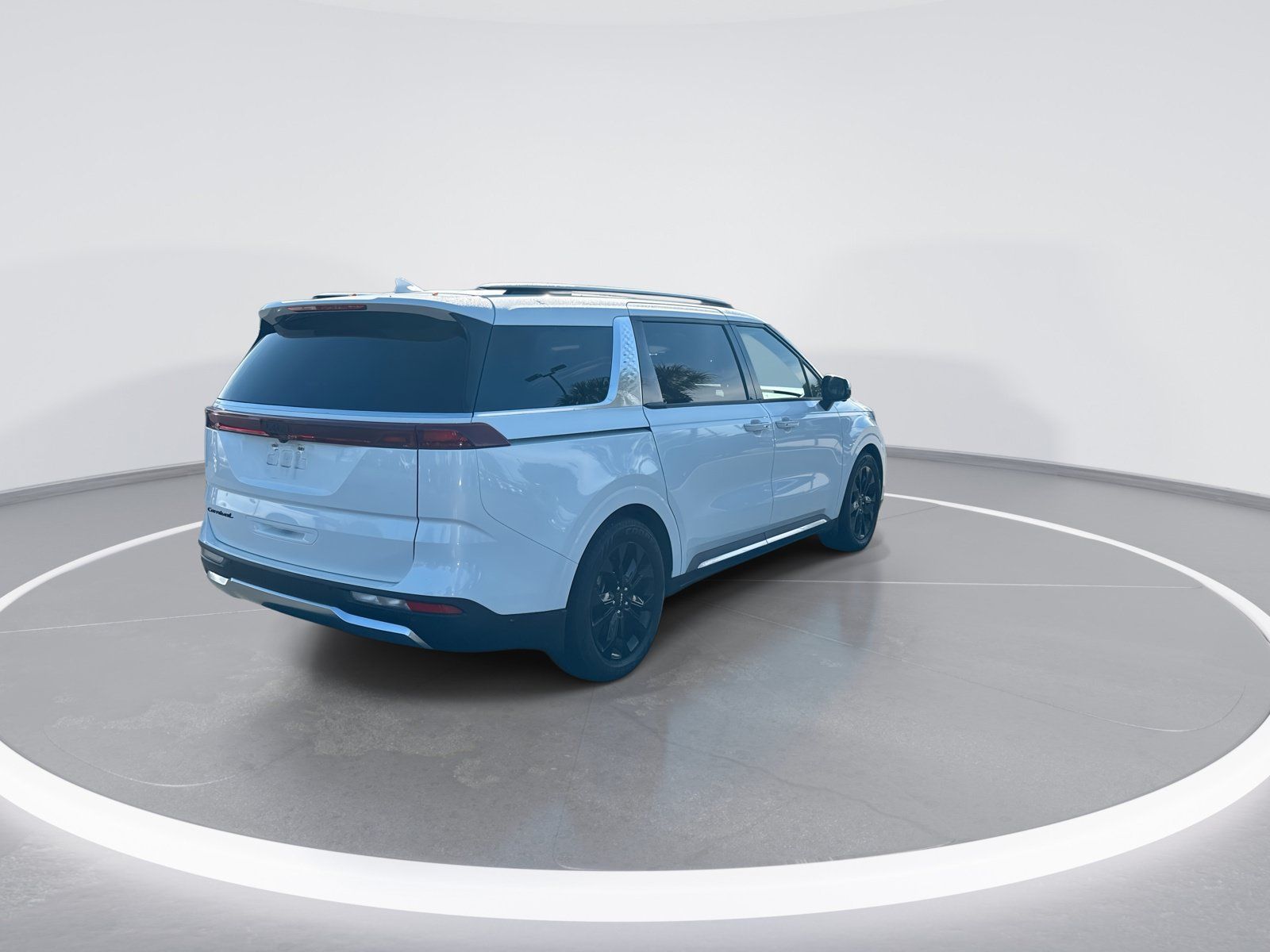 Used 2022 Kia Carnival SX w/ Paint Protection Package FWD image 9