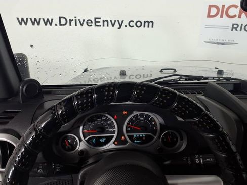 Used 2010 Jeep Wrangler Unlimited Sahara w/ Dual Top Group AWD/4WD image 24