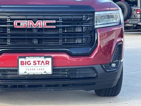 Used 2023 GMC Acadia SLT w/ Elevation Edition image 6