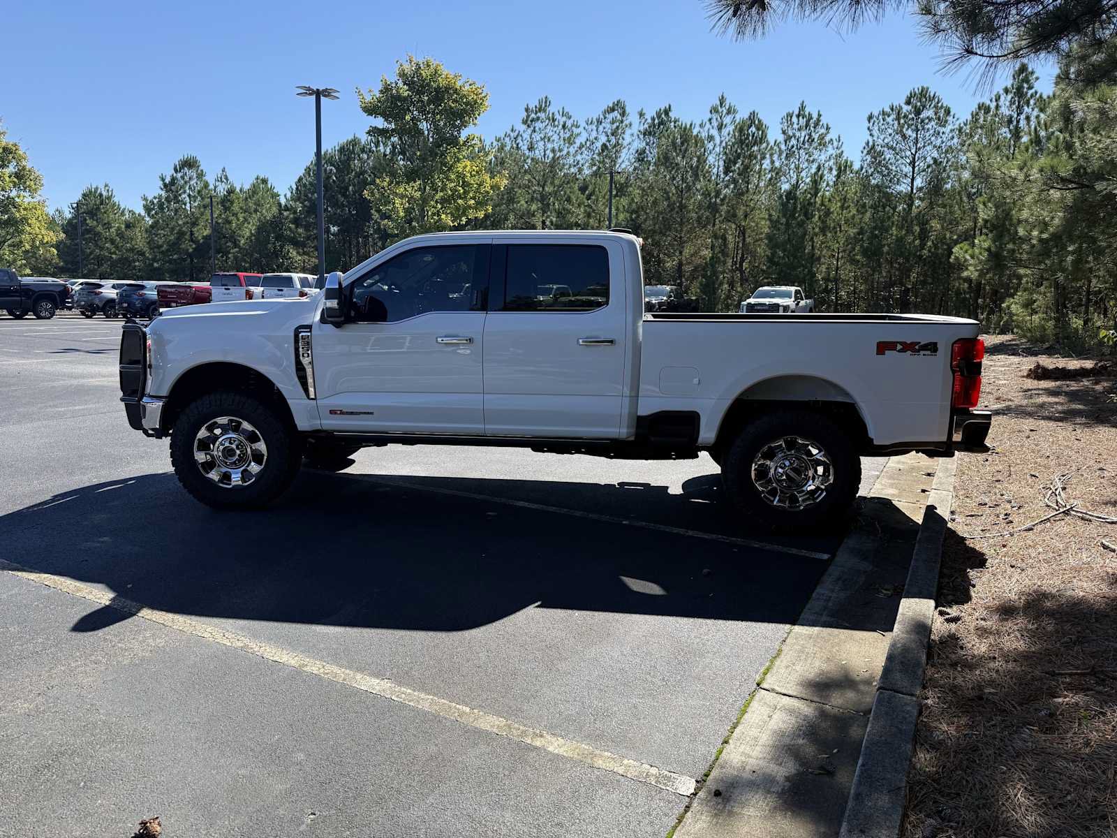 Used 2024 Ford F350 Lariat w/ Lariat Ultimate Package AWD/4WD image 6
