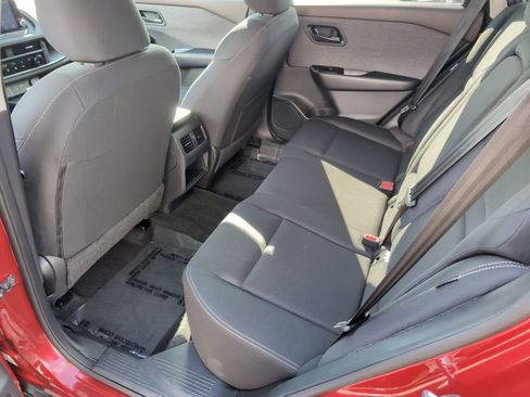 Used 2023 Nissan Rogue S image 24