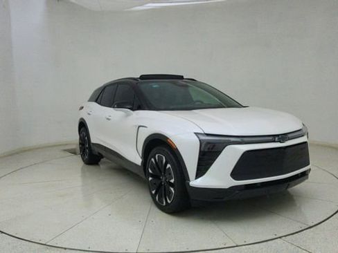 Used 2025 Chevrolet Blazer EV RS image 66