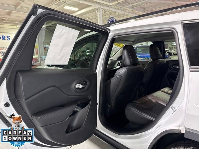 Certified 2021 Jeep Cherokee Latitude Plus AWD/4WD image 31