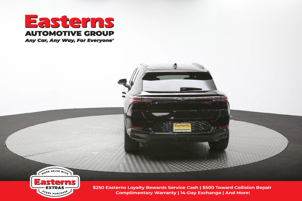 Used 2024 Chevrolet Equinox EV RS FWD image 36