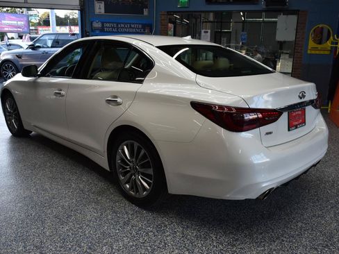 Used 2019 INFINITI Q50 Luxe w/ Essential Package (3.0T Luxe) AWD/4WD image 8