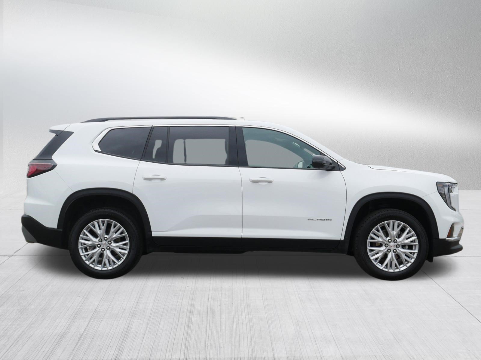 Used 2026 GMC Acadia Elevation w/ Elevation Premium Package AWD/4WD image 8