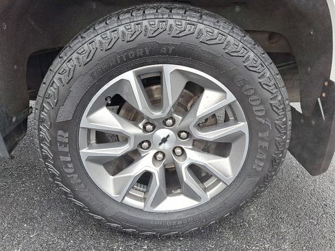 Certified 2022 Chevrolet Silverado 1500 RST image 38