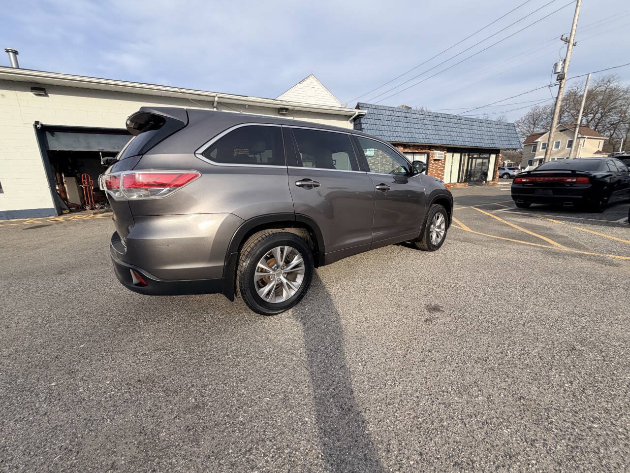 Used 2015 Toyota Highlander Plus AWD/4WD image 46