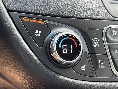 Used 2023 Chevrolet Malibu LT FWD image 34