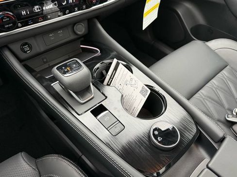 New 2026 Nissan Rogue Platinum w/ Platinum Premium Package AWD/4WD image 16