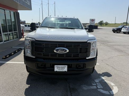 Used 2024 Ford F550 4x4 Regular Cab Super Duty image 10