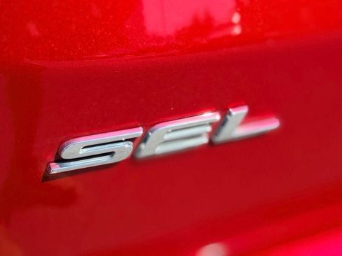 Used 2024 Ford Edge SEL AWD/4WD image 10