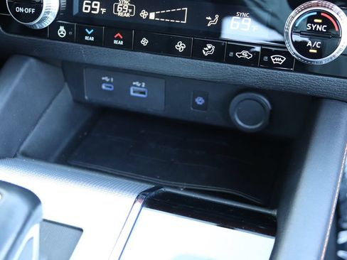 Used 2022 Mitsubishi Outlander SEL AWD/4WD image 12