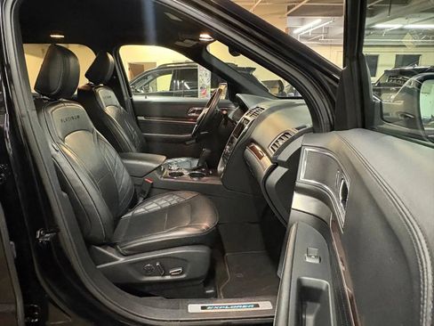 Used 2018 Ford Explorer Platinum AWD/4WD image 20