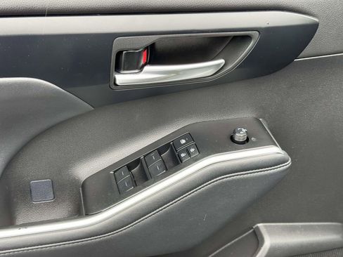 Used 2025 Toyota Highlander XSE AWD/4WD image 19