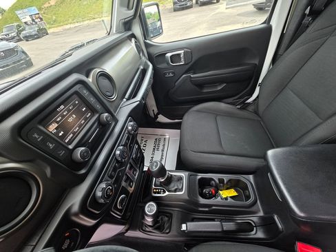 Used 2020 Jeep Wrangler Sport AWD/4WD image 20