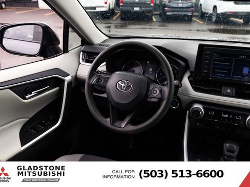 Used 2022 Toyota RAV4 XLE w/ Convenience Package AWD/4WD image 10