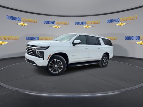 New 2026 Chevrolet Suburban LT w/ Comfort Package AWD/4WD image 4