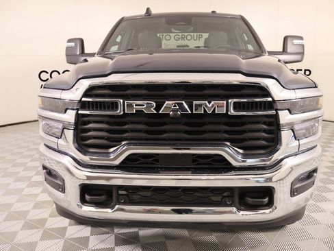 Used 2025 RAM 2500 Big Horn AWD/4WD image 9