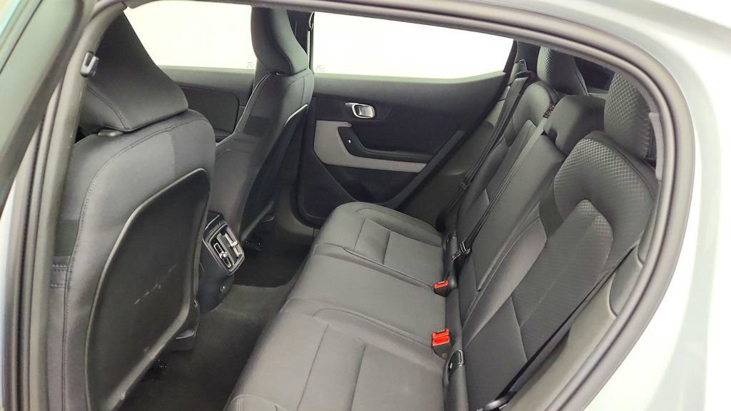 Used 2023 Polestar Polestar 2 w/ Pilot Pack AWD/4WD image 18