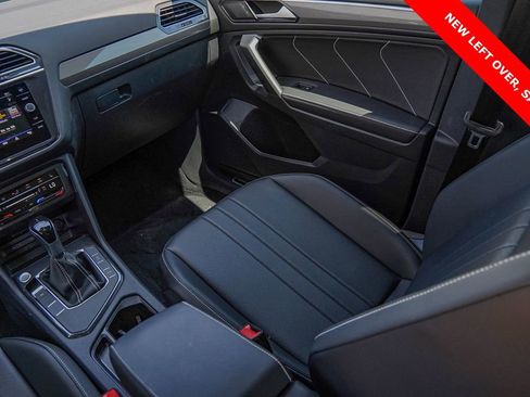Used 2024 Volkswagen Tiguan SE R-Line image 29