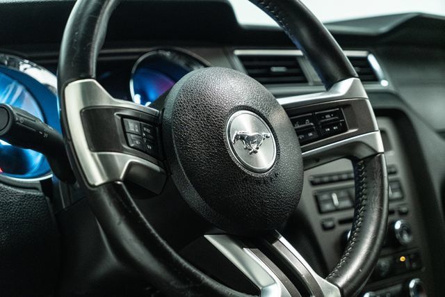 Used 2013 Ford Mustang GT RWD image 23