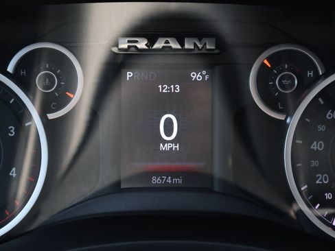 Used 2025 RAM 2500 Big Horn AWD/4WD image 22