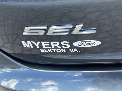 Used 2024 Ford Edge SEL w/ Convenience Package AWD/4WD image 11