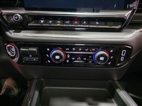 Certified 2025 Chevrolet Silverado 3500 High Country w/ High Country Premium Package AWD/4WD image 27