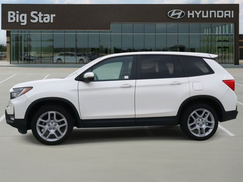 Used 2024 Honda Passport EX-L image 2